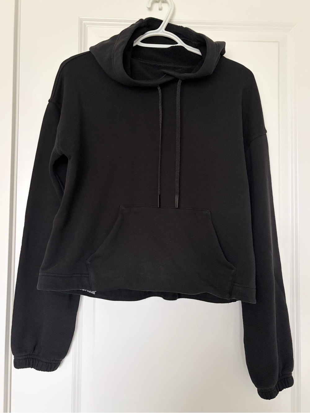 Lululemon Black Cropped Hoodie Stronger As One Size 6

Description: